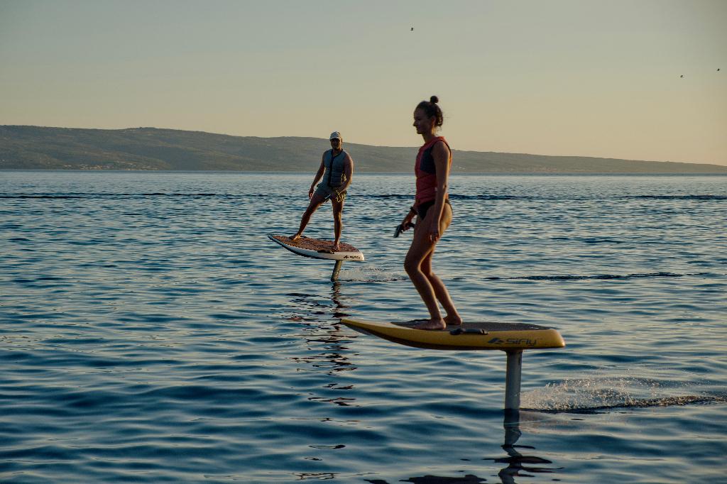 Ontdek de eFoils van SiFly & JetWave bij FuturWave, Watersport en Boten, Wingsurfen, Nieuw, Wingsurfset, Ophalen