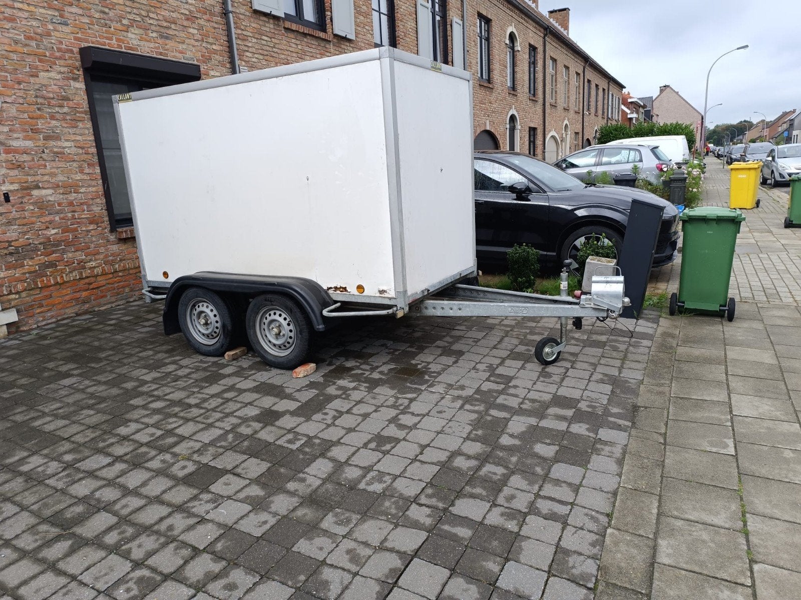 gesloten powertrailer 750 kg dubbelas 250x125x150, Ophalen, Gebruikt