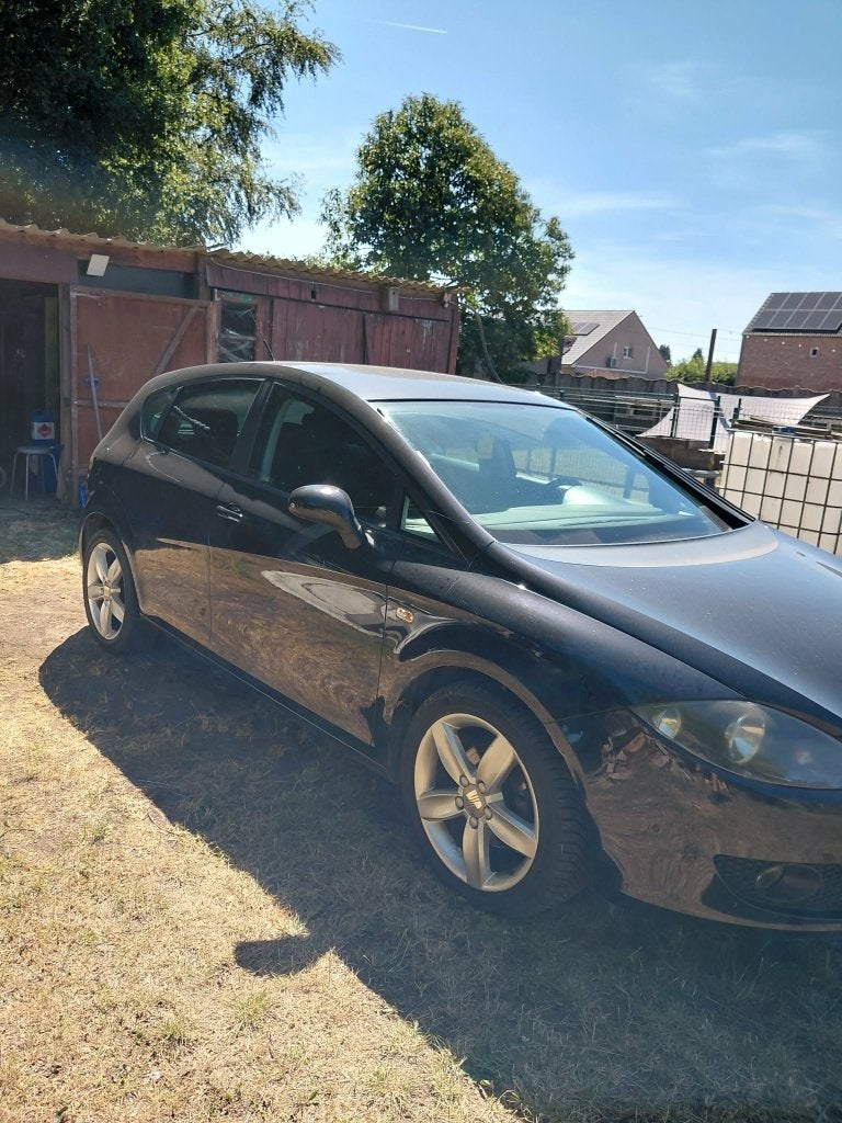 seat leon, Autos, Seat, 75 kW, Noir, 5 portes, 1200 kg