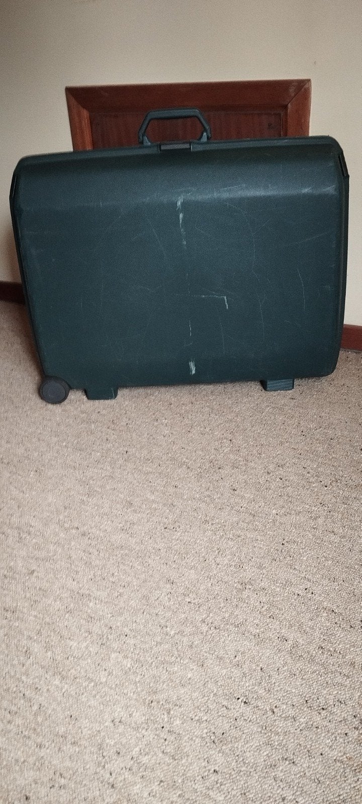 2 valises coque rigide 75 x 60 cm, 70 cm ou plus, Plastique dur, Enlèvement, Utilisé