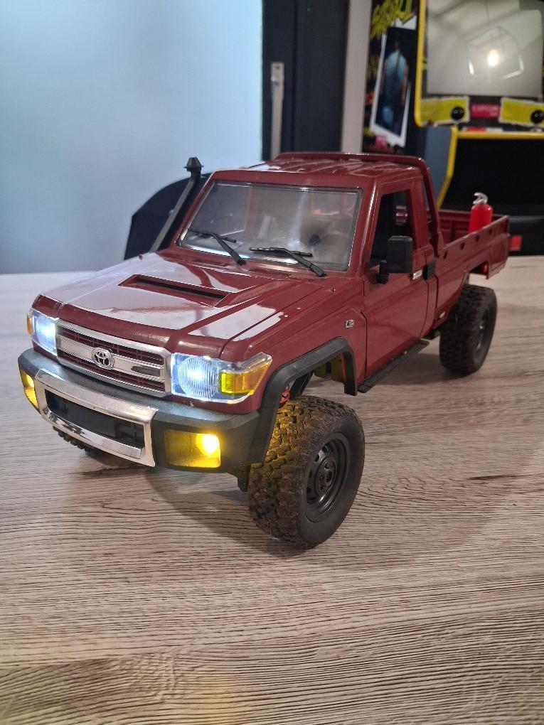 RC MN82 1/12 2.4 Ghz avec kit leds + clignoteurs, Ophalen of Verzenden, Zo goed als nieuw, RTR (Ready to Run)