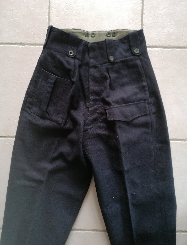 Donkerblauwe wollen broek voor militairen uit de WW2 1950, Verzenden, Luchtmacht, Kleding of Schoenen