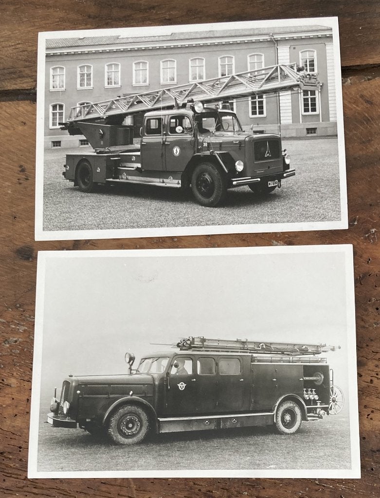 2 photos, tirages récents, camion de pompiers MAGIRUS DEUTZ, Envoi, Comme neuf, Voitures