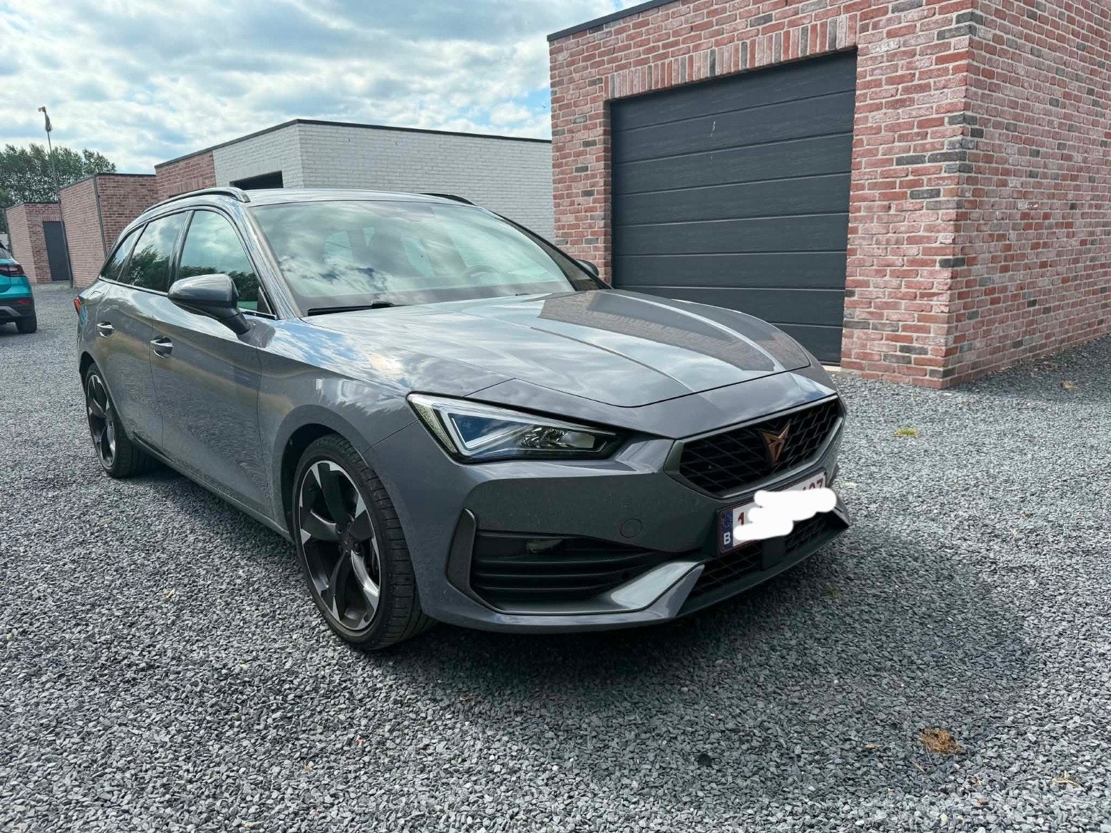 Cupra leon sportstourer, Autos, Cupra, Argent ou Gris, Achat, Euro 6, Carnet d'entretien
