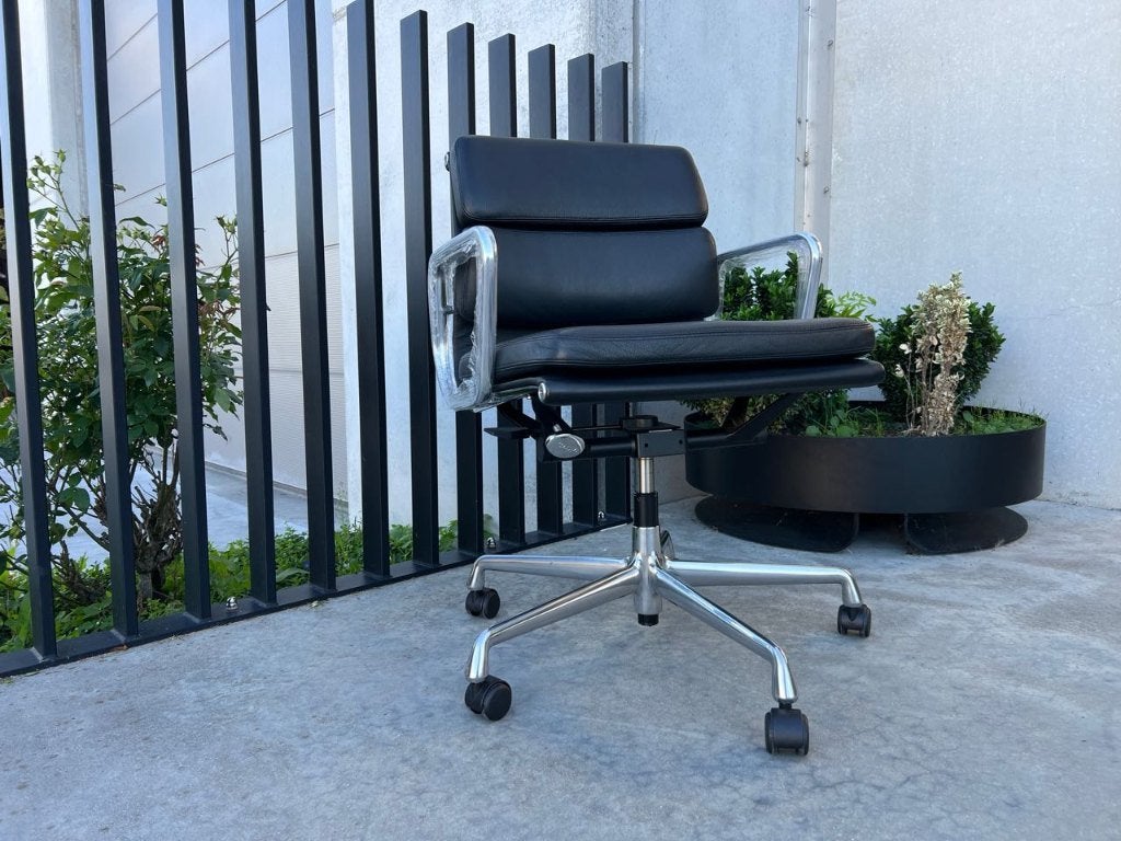 Vitra Eames EA217 lederen bureaustoel, Huis en Inrichting, Ophalen of Verzenden, Zo goed als nieuw, Zwart, Bureaustoel