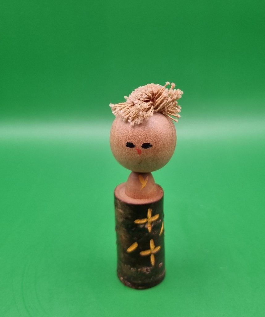 Grappige kokeshi, Antiek en Kunst, Hout, Ophalen of Verzenden, Geschilderd, Japan