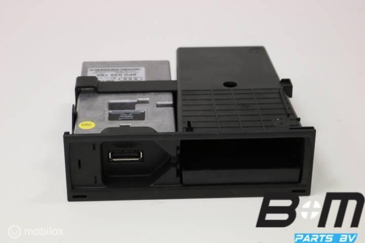 Music interface AMI Audi RS3 A3 8P 8P0035785, Utilisé