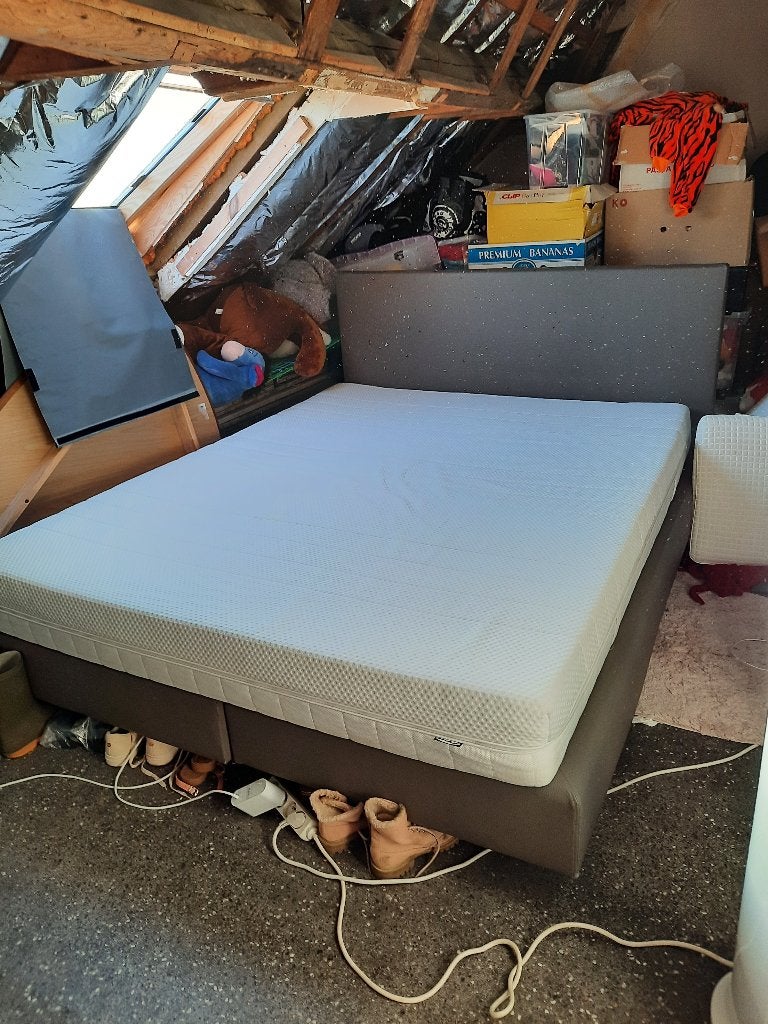 Bed incl. Matras, Huis en Inrichting, Ophalen, Bruin, Tweepersoons, Zo goed als nieuw