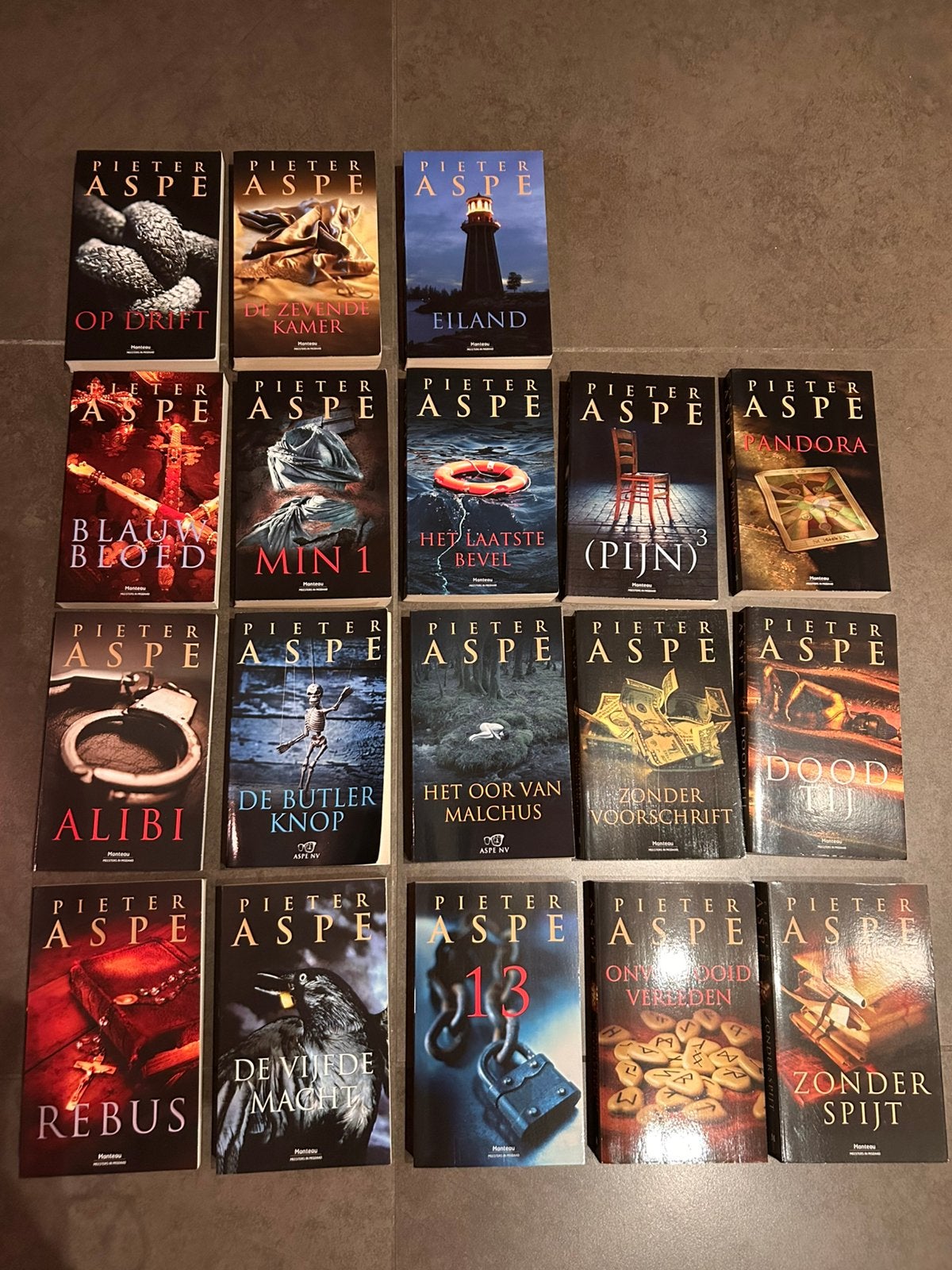 Boeken Pieter Aspe - perfecte staat, €2 per stuk, Ophalen of Verzenden, Gelezen