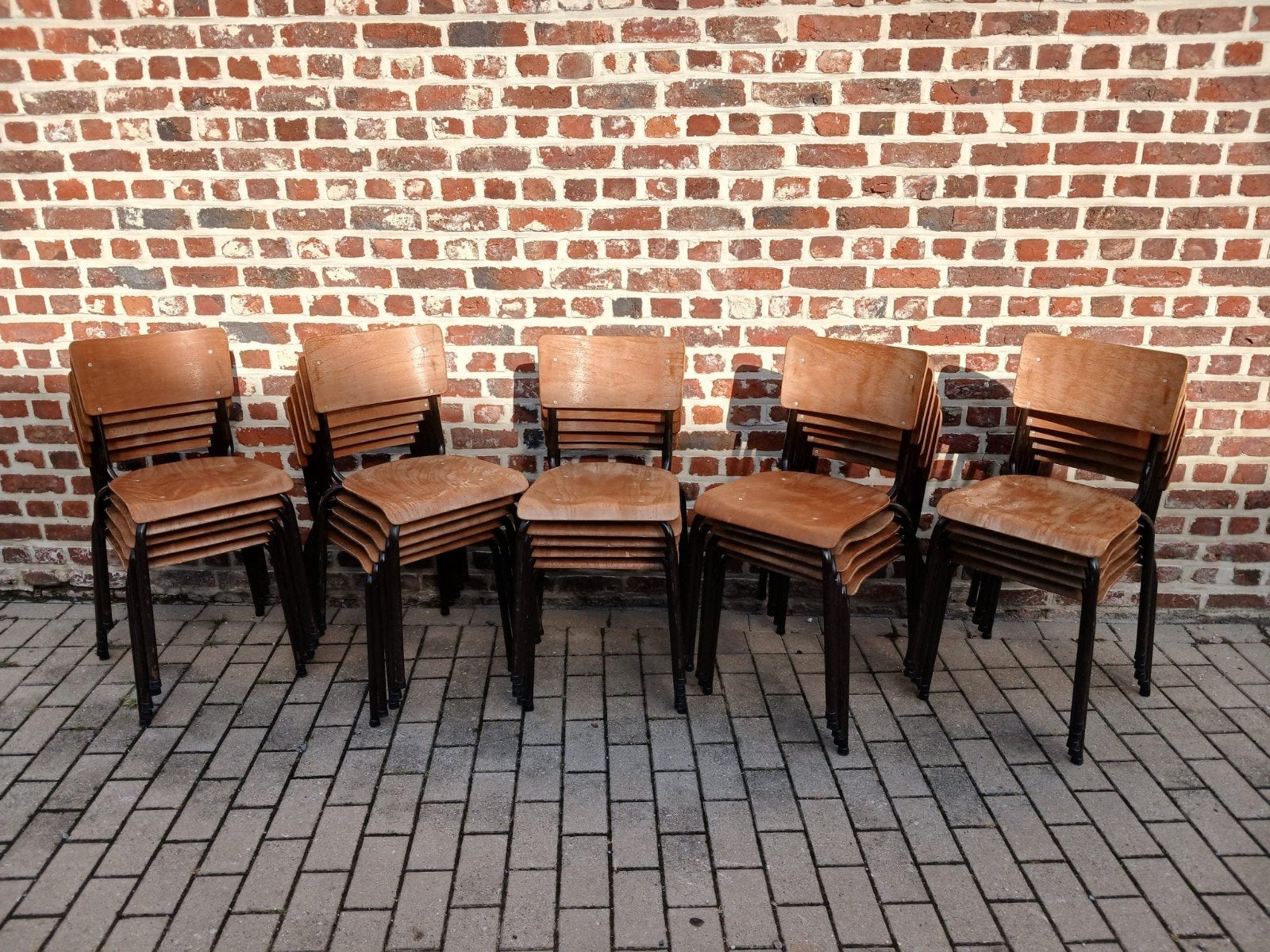 GEZOCHT: 20,50 TOT...OUDE SCHOOLSTOELEN – HEEL BELGIË

Ik zo, Ophalen of Verzenden