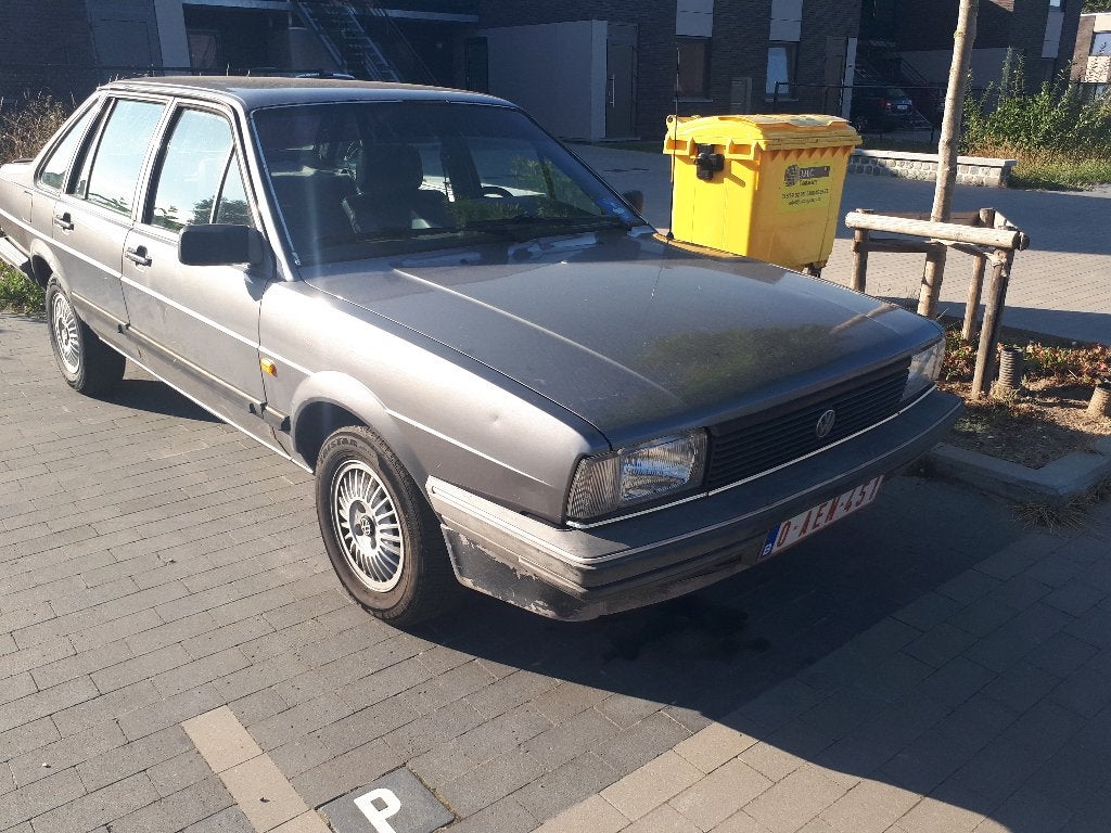 A vendre, Autos, Autres modèles, Achat, 4 portes, Autres couleurs