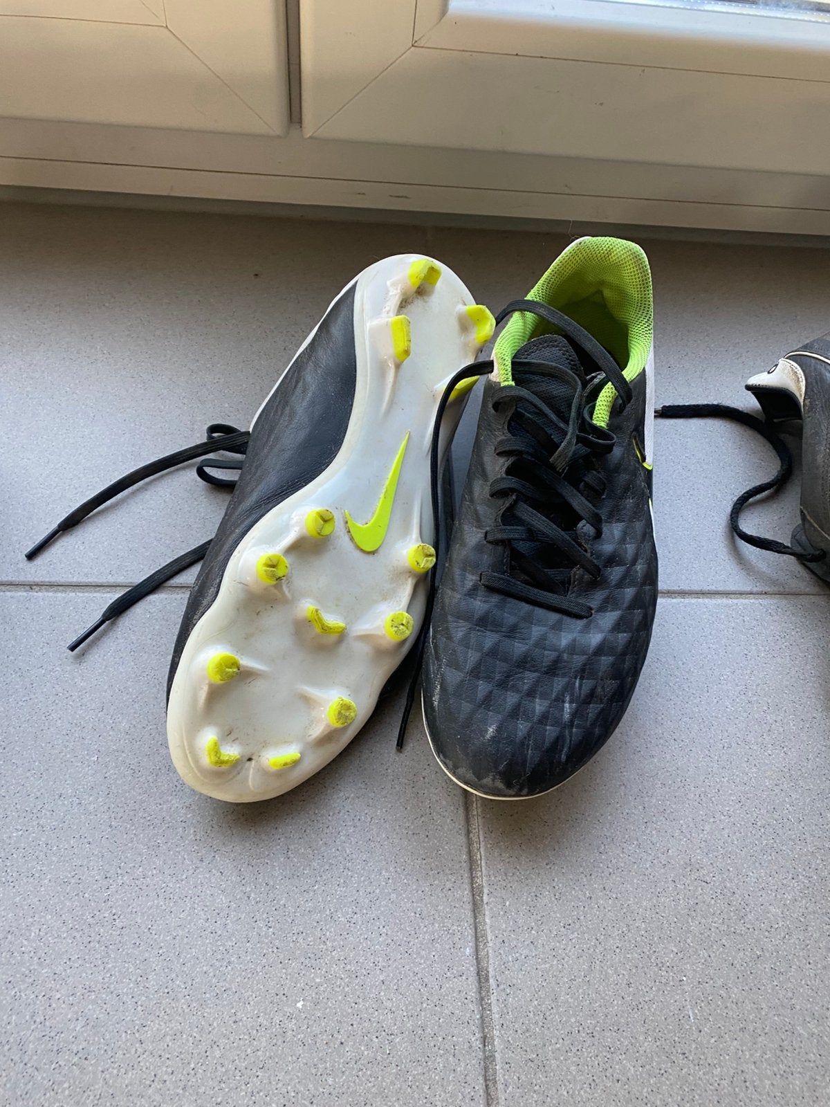Nike Tiempo Legend noir/blanc/vert M43, Enlèvement, Comme neuf