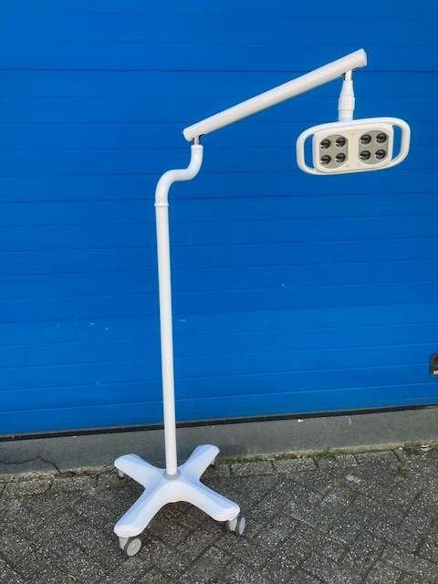 Dentale lamp (LED) op verrijdbare voet (nieuw), Niet ingevuld, Niet ingevuld, Nieuw, Ophalen of Verzenden