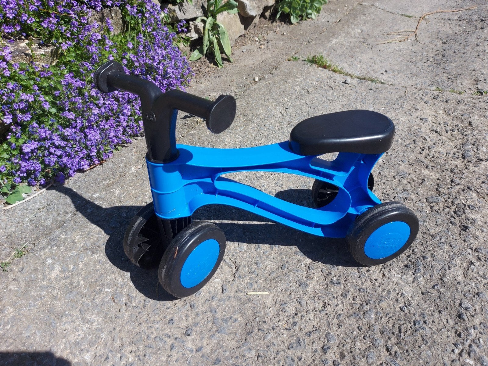 Petit vélo - Draisienne bleue, Enlèvement