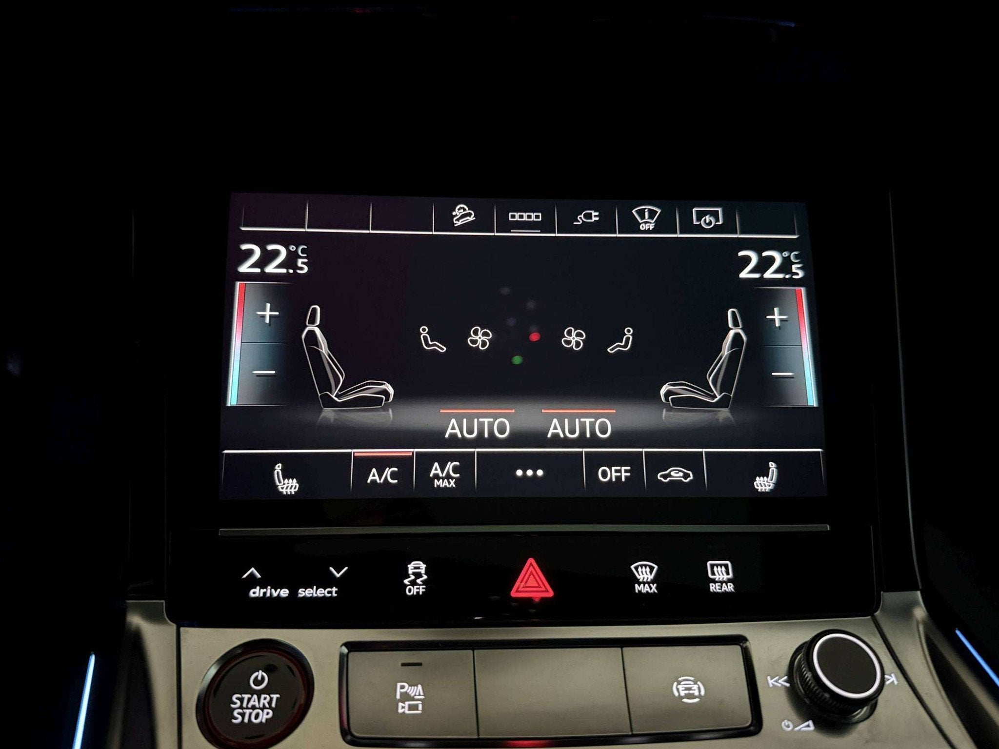Audi SQ8 e-tron SPORTBACK 503PK QUATTRO * NACHTZICHT * CAMER, Auto's, Audi, Automaat, Gebruikt, Zwart, Elektrisch