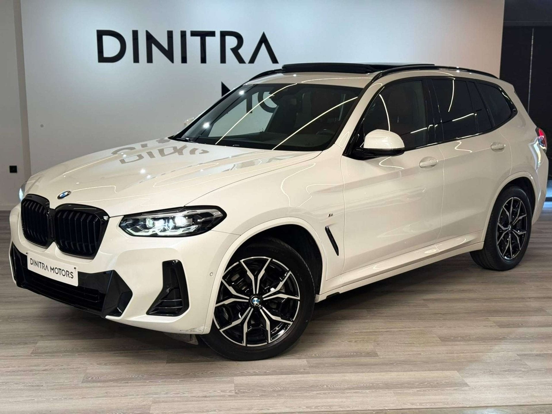 BMW X3 xDrive 20i M-Sport - 3JAAR GARANTIE! - Pano/Carplay/C, Auto's, Automaat, Gebruikt, 4 cilinders, Wit