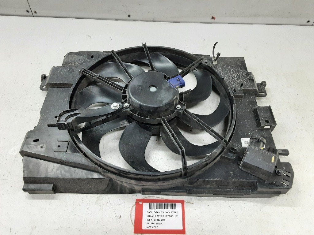 KACHEL VENTILATORMOTOR Logan MCV II / Sandero Wagon (7S), Dacia, Gebruikt, Mevr. I. Hauben, Rue de l'Espoir 34 34
4030  GRIVEGNÉE, BE