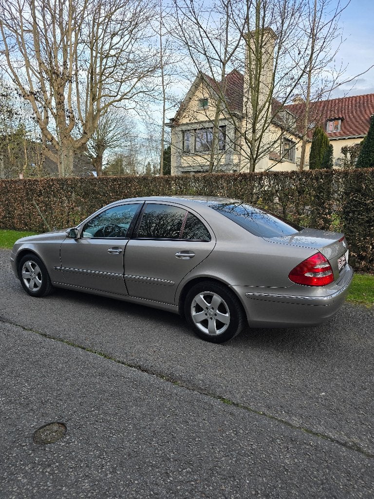 MERCEDES E KLASSE W211 220CDI 150 PK, Autos, Mercedes-Benz, Argent ou Gris, Achat, 110 kW, Carnet d'entretien