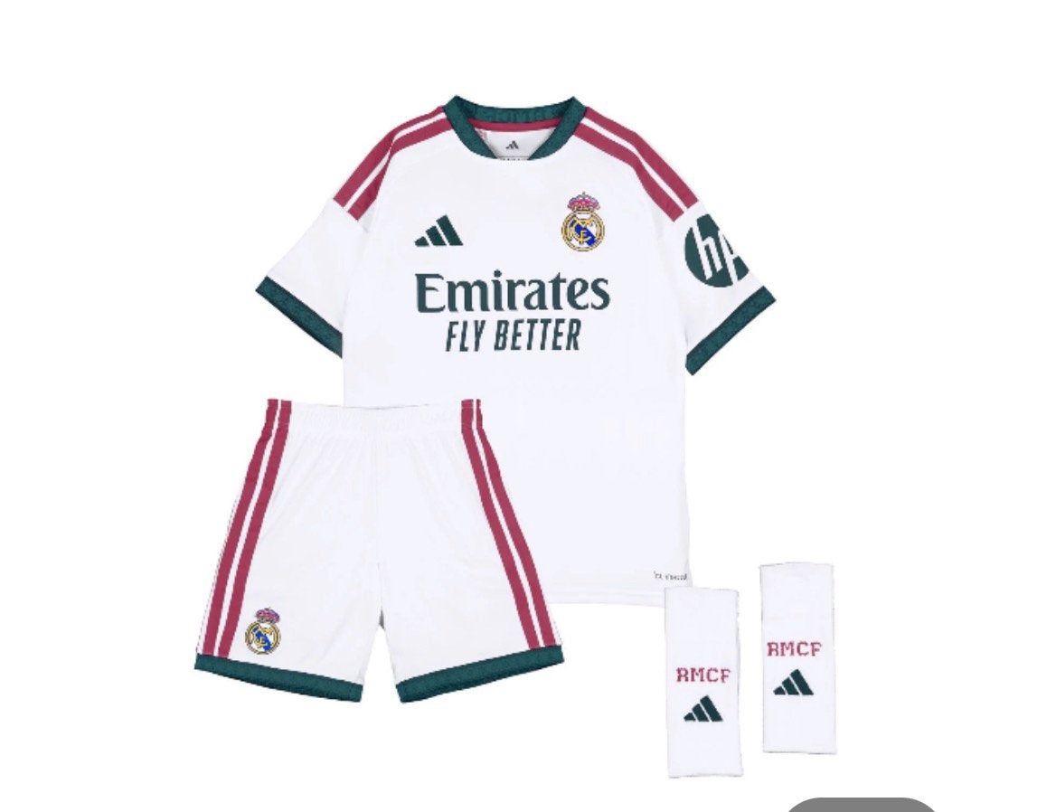 Real Madrid full set, Sports & Fitness, Enlèvement ou Envoi, Neuf, Set