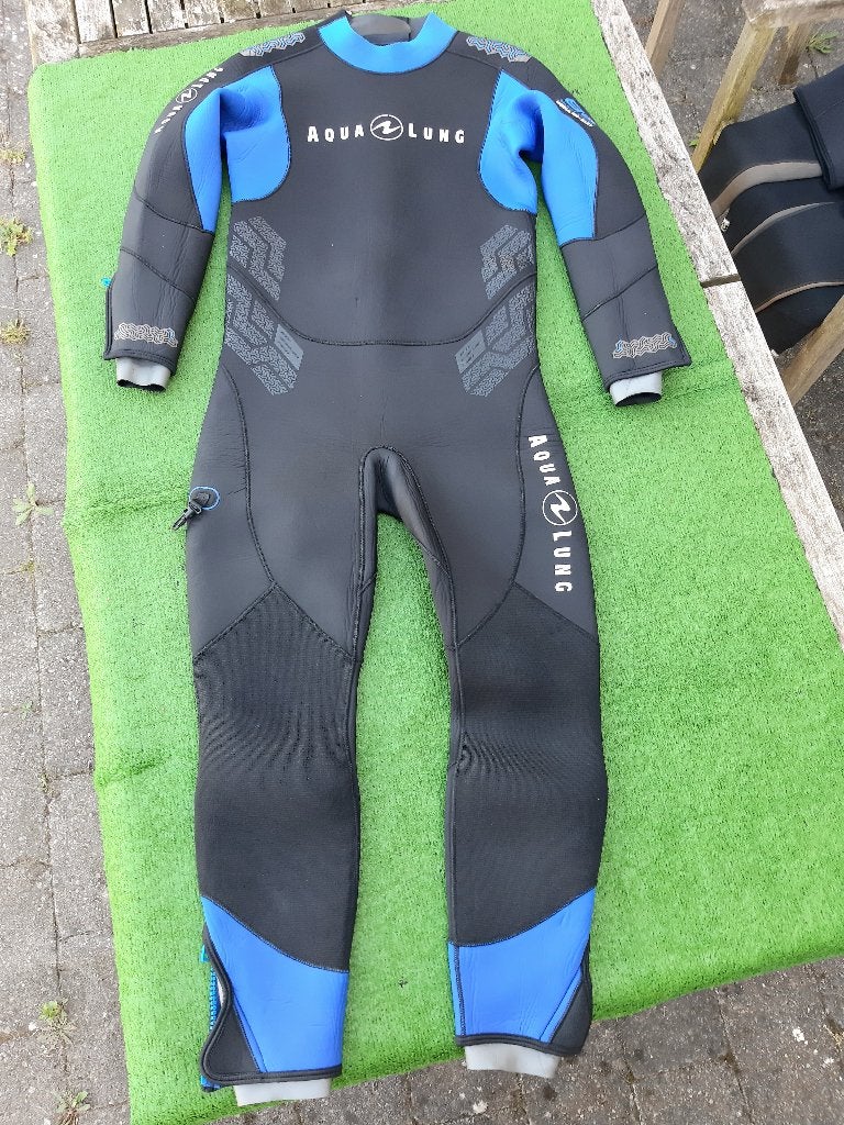 Aqualung pak 7mm maat L+ Shorty 5.5mm + kap XL, Watersport en Boten, Duiken, Ophalen, Zo goed als nieuw, Duikpak