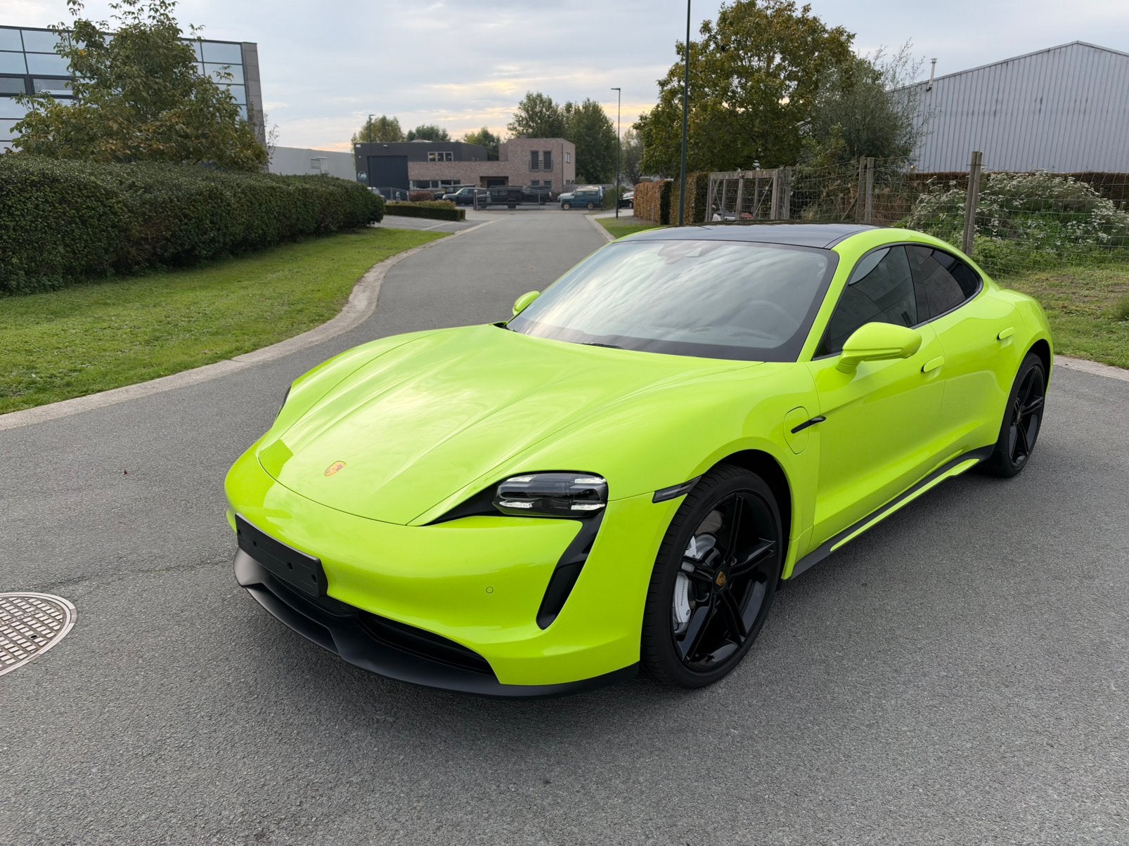 UNIEKE PORSCHE TAYCAN , 2023 , 22.000 KM, Auto's, Automaat, Elektrische koffer, 120 kW, 5 deurs