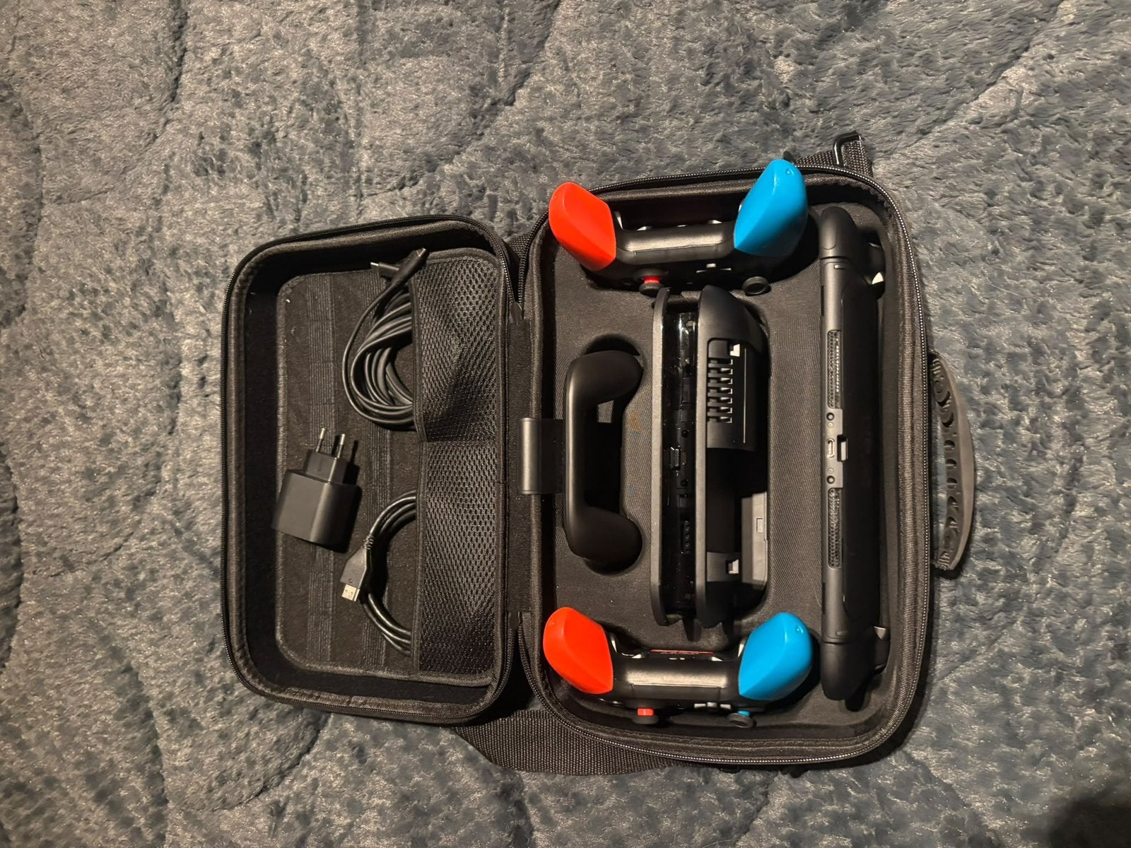Nintendo Switch 2 avec étui de transport et jeux, 3 joueurs ou plus, Enlèvement, Neuf