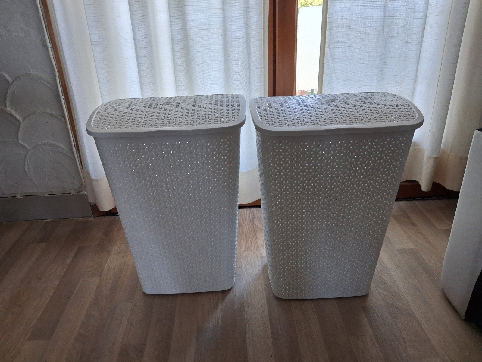 2 Wasmand in witte plastic, Enlèvement, Panier à linge