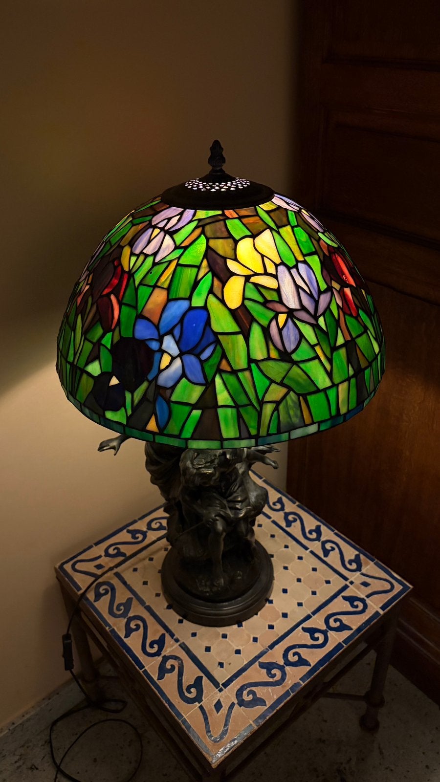 Lampe de sculpture française (L&F Moreau) style Tiffany, Maison & Meubles, Lampe Tiffany, Comme neuf, Enlèvement, Classique