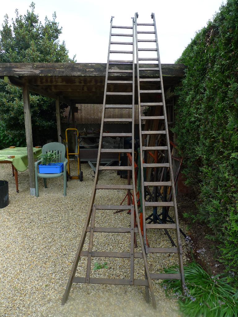 échelle en bois 2 x 18 marches, Enlèvement, Comme neuf, Échelle, 4 mètres ou plus