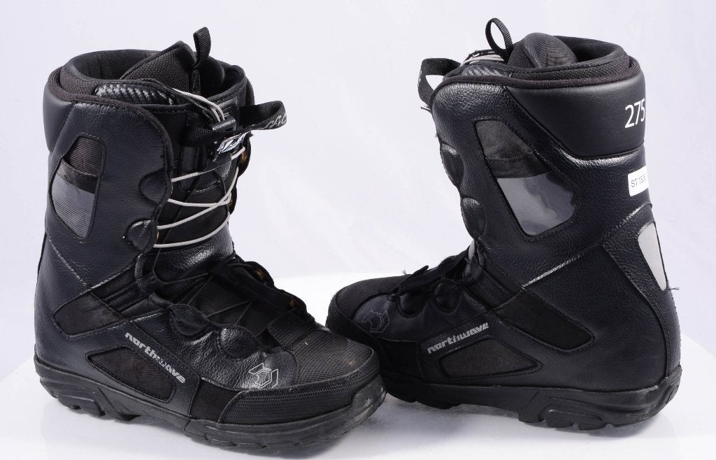 Bottes de snowboard 36 EU pour femmes NORTHWAVE TRAFFIC SUPE, Envoi, Utilisé, Chaussures