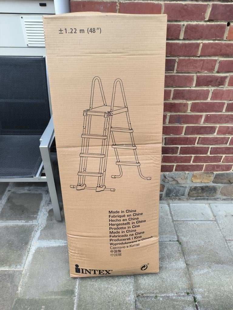 Intex zwembad ladder 122 cm. NIEUW, Enlèvement, Neuf, Échelle