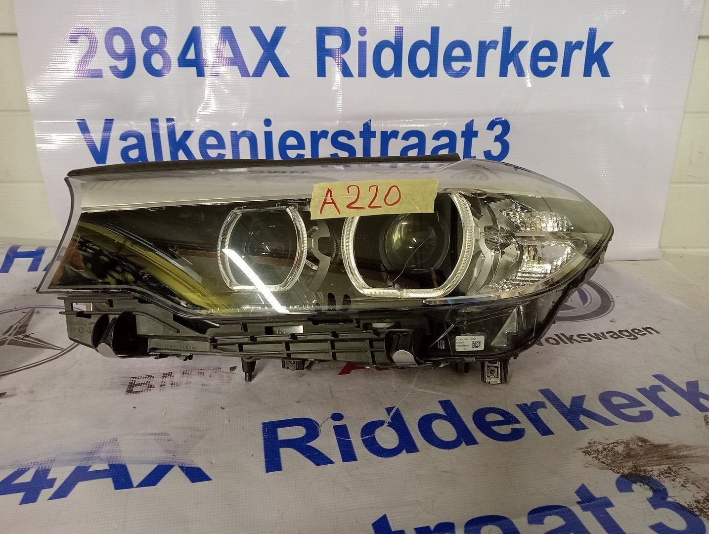 BMW G30 G31 VOL LED KOPLAMP LINKS ORIGINEEL 8499111, Gebruikt, -, -, Ophalen of Verzenden