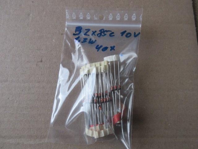 Pak van 40 nieuwe 10v 1,3w  BZX85C10V zenerdiodes, Ophalen of Verzenden, Nieuw