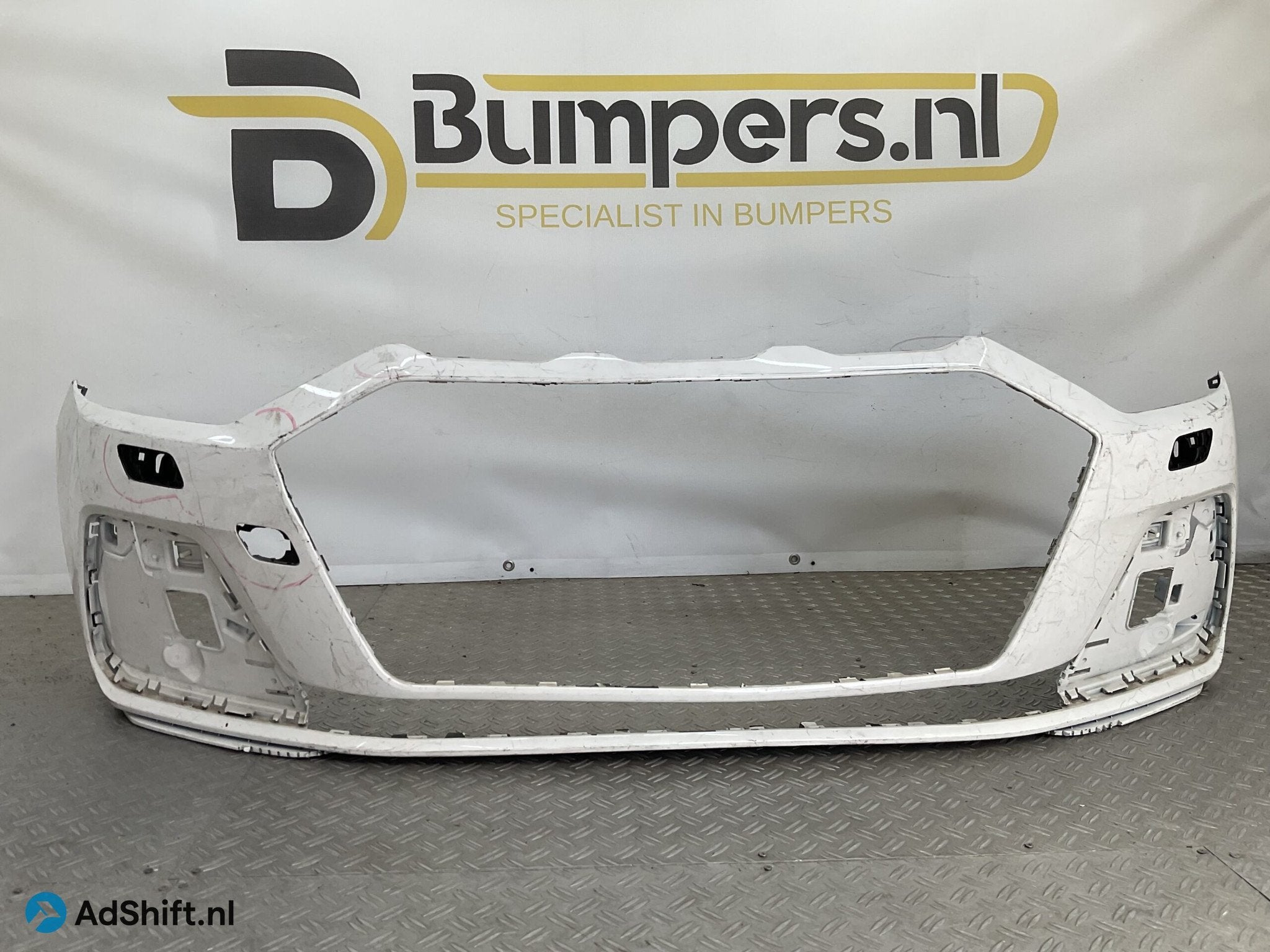 Bumper Audi A1 82A 19-23 kls 82A807437A Voorbumper H2-23053, Auto-onderdelen, Bumper