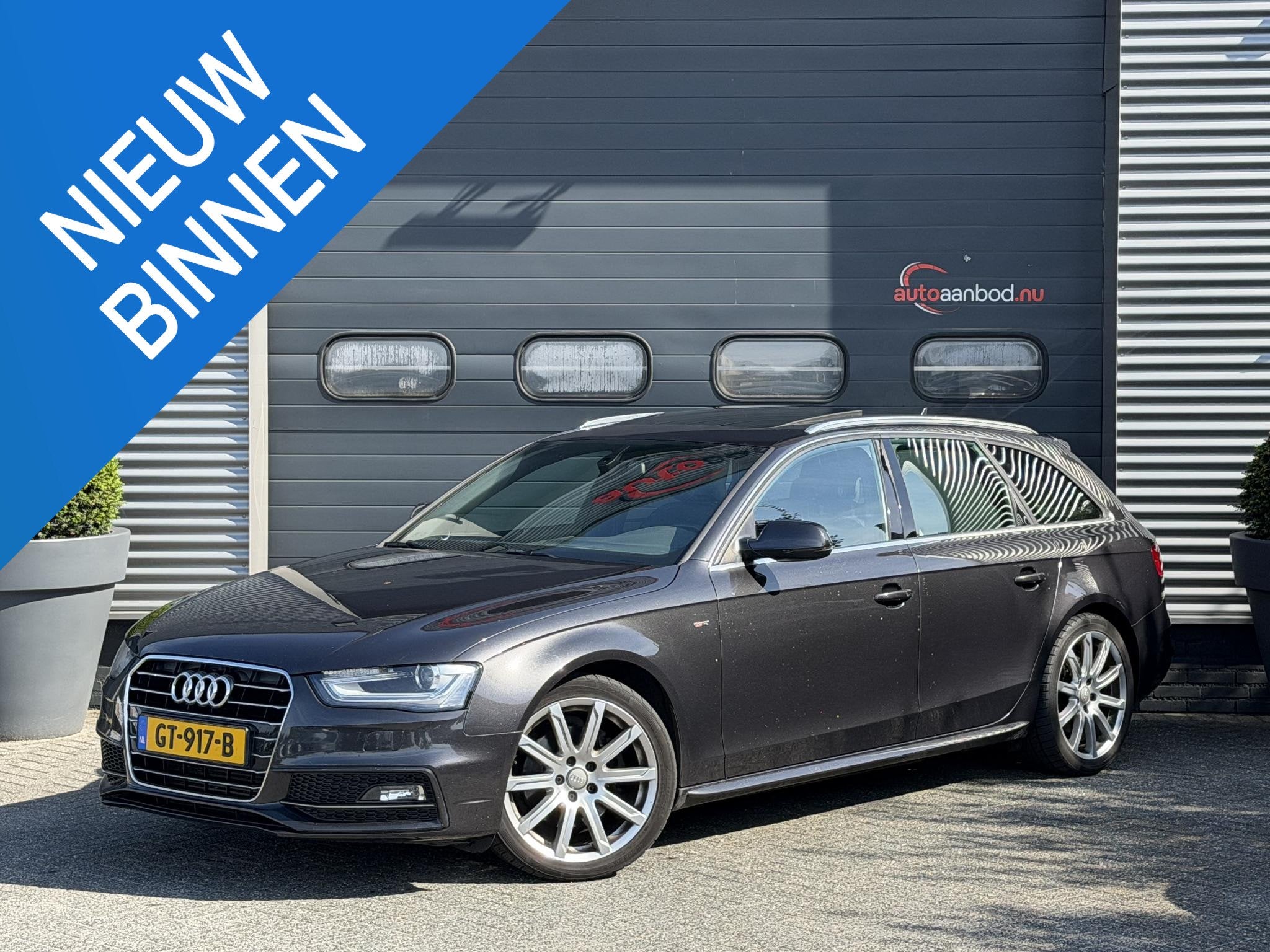 Audi A4 Avant 1.8 TFSI S Edition | Panoramdak | Navigatie |, Auto's, Euro 5, Gebruikt, Zwart, 4 cilinders