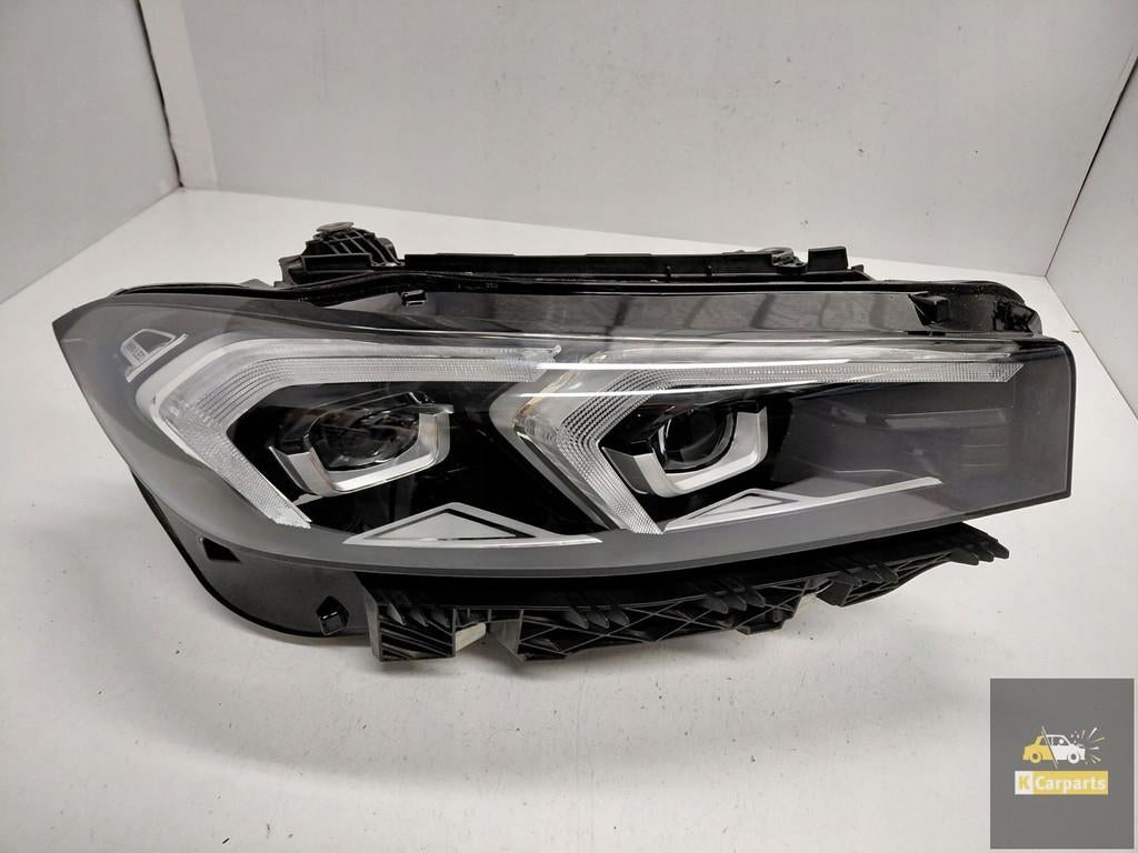 5A1A352, BMW G20 Lift Full Led Zilver rechterlamp, Petuelring 130
80788  Munich, DE, Gebruikt, Info@bmw.de, BMW