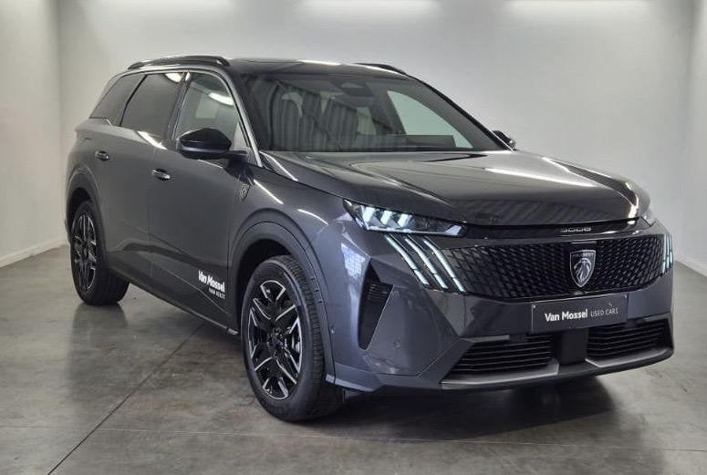 Peugeot 5008 1.2 HYBRID 145 e-DSC6 GT 7 seats + pano dak, Stof, Gebruikt, 750 kg, 1700 kg