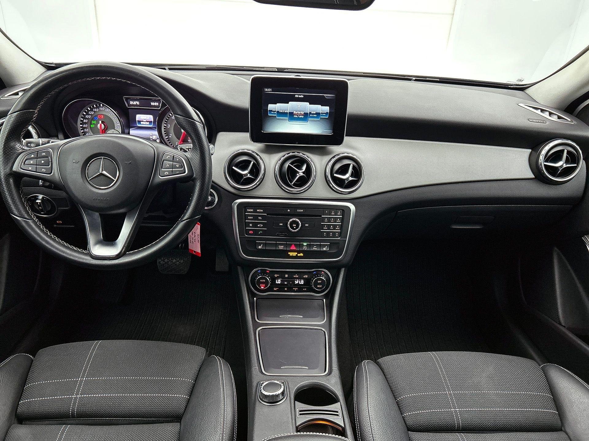 Mercedes-Benz GLA-Klasse 180 Urban Line | Parkeer Pack | Ach, Auto's, Mercedes-Benz, Gebruikt, 4 cilinders, https://public.car-pass.be/vhr/e95b9e11-9973-4942-9875-837010bc93f7
