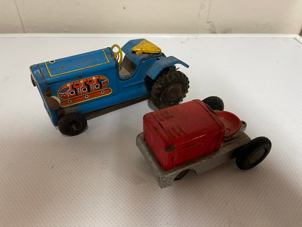 2x Friction Tractor Made In Japan, Antiek en Kunst, Ophalen of Verzenden