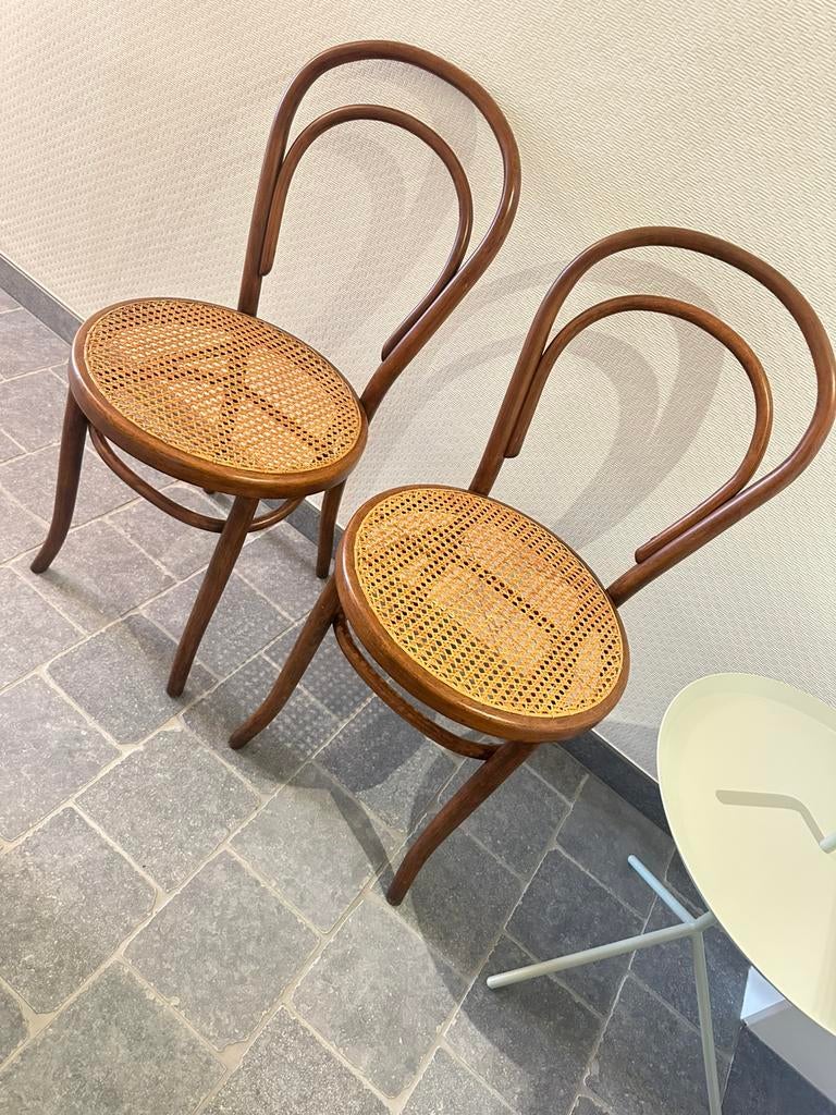 Deux chaises THONET vintage, en bois courbé MARQUÉES, Enlèvement