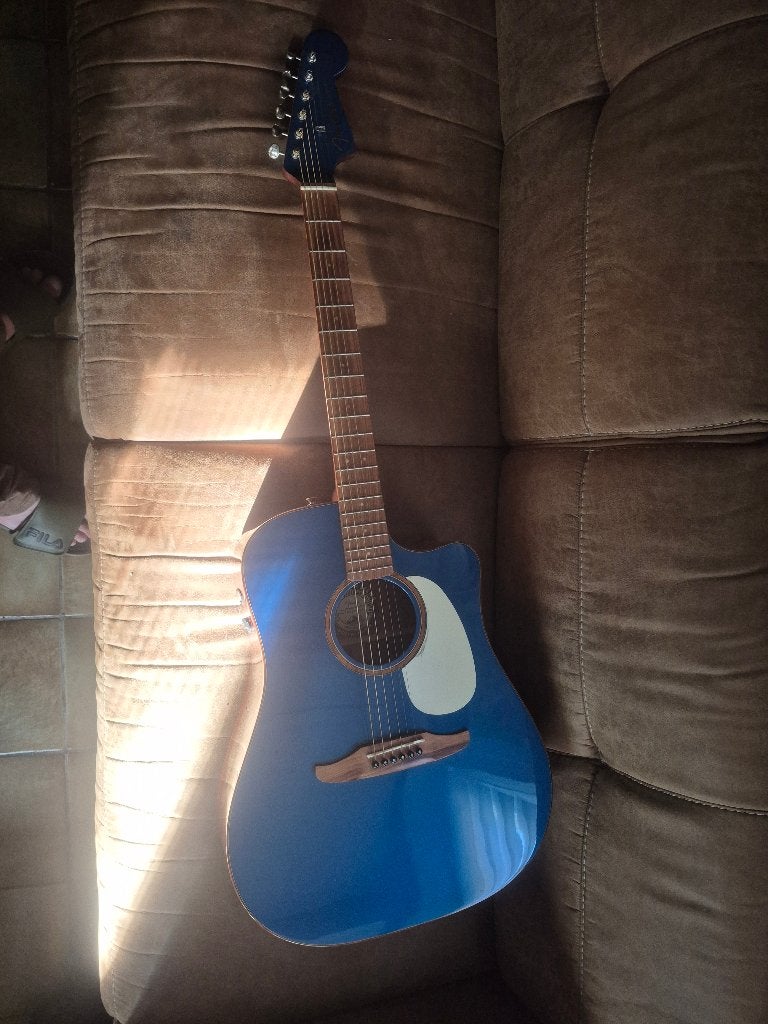 Fender redondo classic CST PF, Muziek en Instrumenten, Ophalen, Zo goed als nieuw, Western- of Steelstringgitaar, Met (piezo-)element