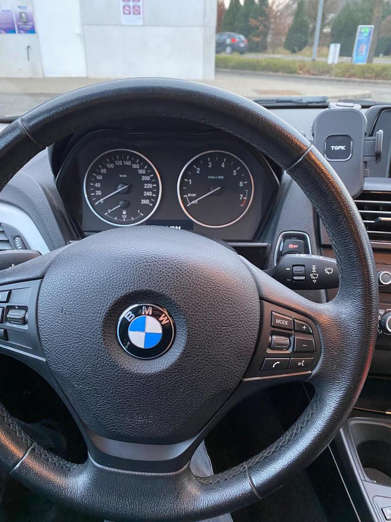Bmw 1reeks.Gekeurd voor verkoop., Auto's, Euro 5, 1 Reeks, Zwart, 5 deurs