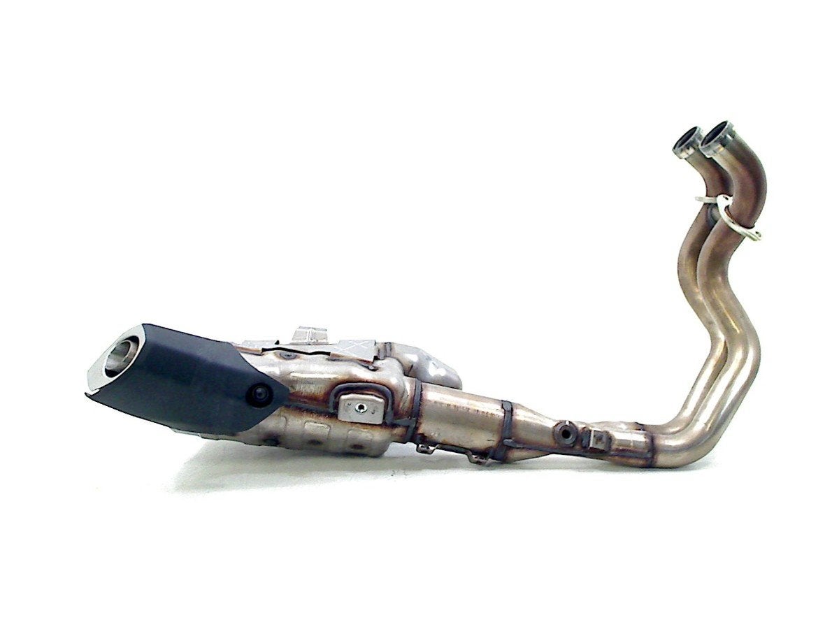ÉCHAPPEMENT SILENCIEUX ORIGINAL OEM Suzuki GSX-8S, Dhr. S. di Majo, Utilisé, Info@cama-motorparts.nl, P.J. Troelstraweg 8 8
3144 CX  MAASSLUIS, NL