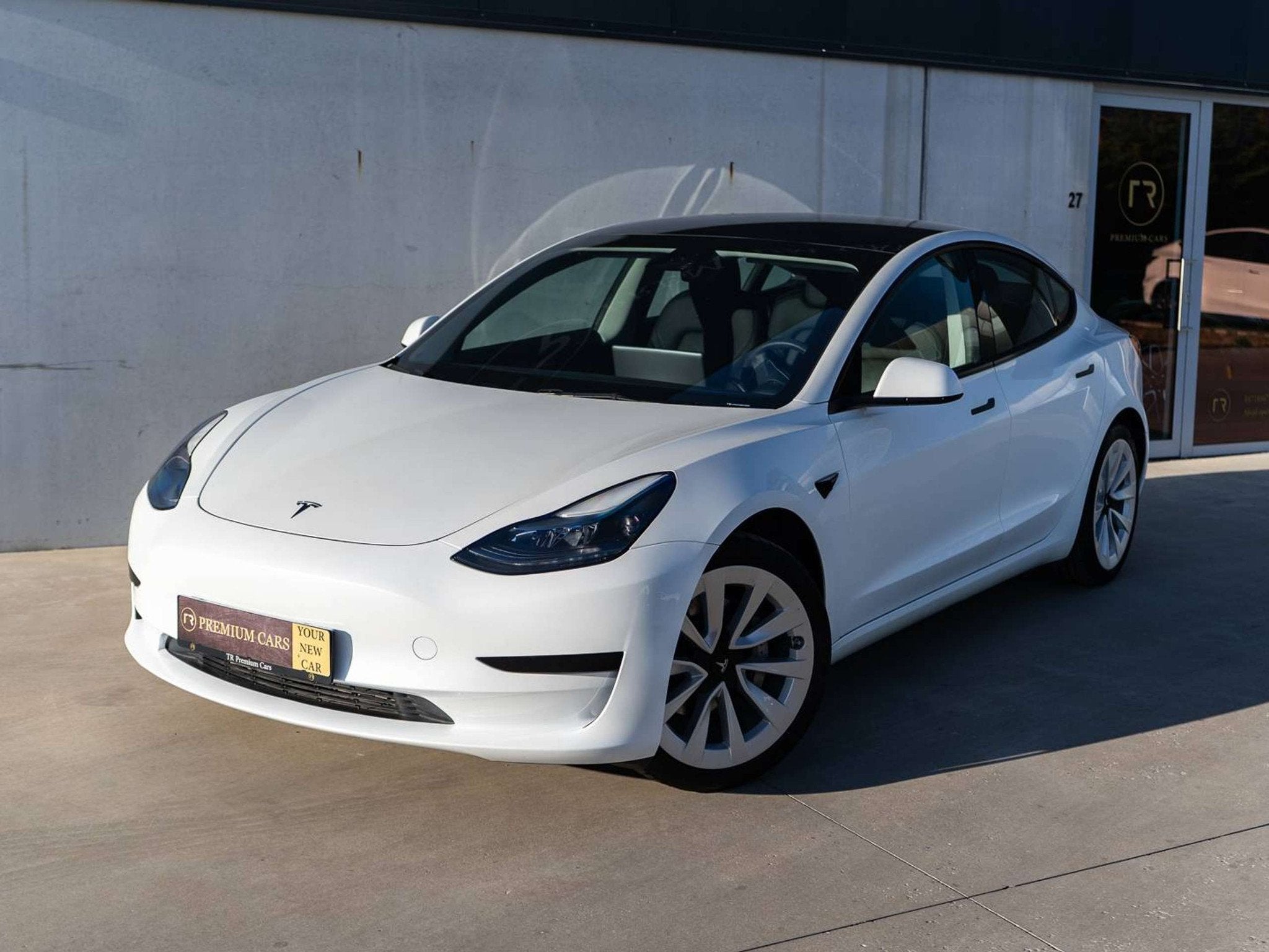 Tesla Model 3 Standard Plus l Facelift l 96% SOH l Trekhaak, Cuir, 4 portes, https://public.car-pass.be/vhr/09f6c12f-5905-4fd2-adb1-d6200e6e7840
