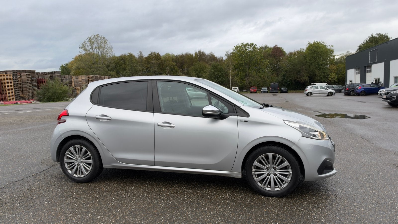 PEUGEOT 208 STYLE 1.2 ESSENCE — NAVIGATION — RÉGULATEUR, Achat, Entreprise, Garantie prolongée, Boîte manuelle