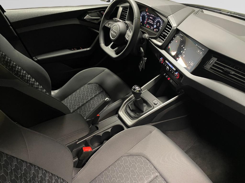 Audi A1 Sportback A1 Sportback 30 TFSI S line, Auto's, Handgeschakeld, Navigatiesysteem, Zilver of Grijs, Stadsauto