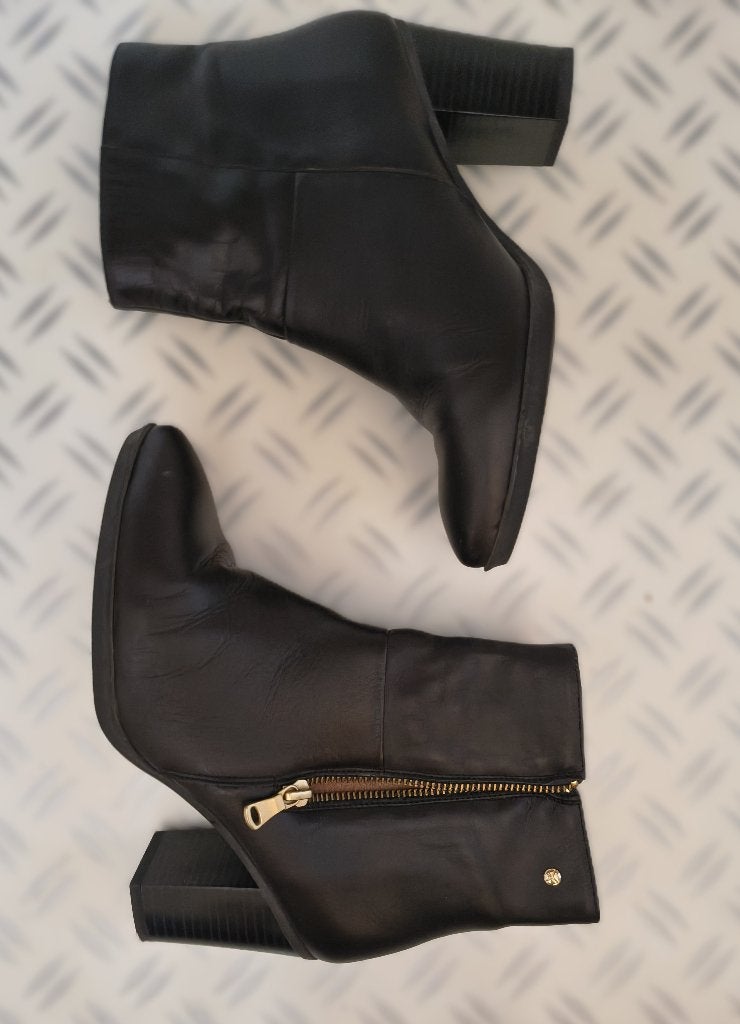 Bottines Pikolinos Espagne en cuir neuf noir Confortable, Comme neuf, Enlèvement, Boots et Botinnes, Pikolinos