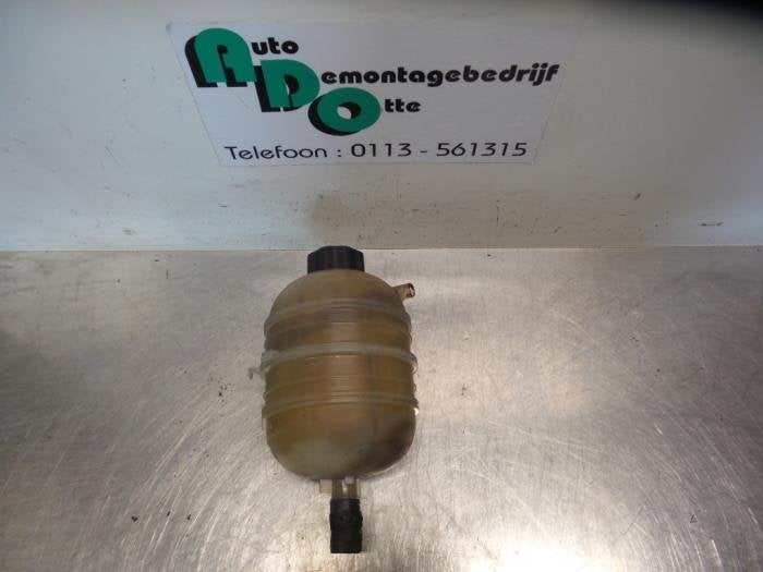 Réservoir d'expansion d'un Peugeot 206, -, 3 mois de garantie, Utilisé, -