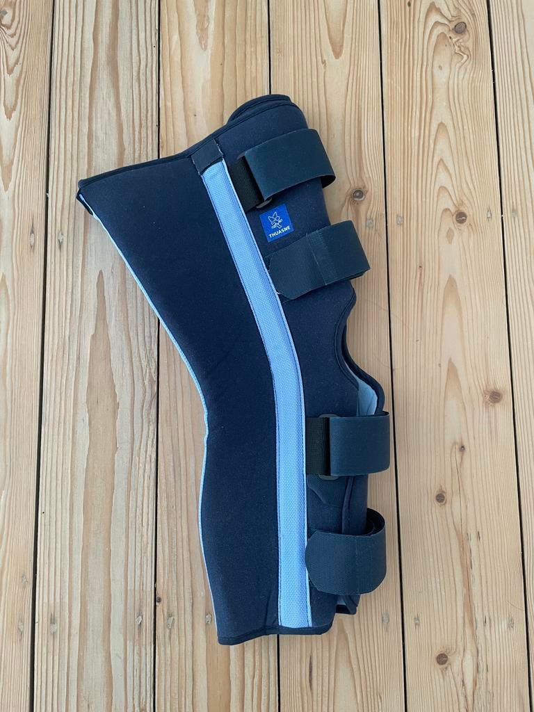 Kniebrace Thuasne Ligaflex Immo 20 maat M, Diversen, Braces, Ophalen of Verzenden, Zo goed als nieuw