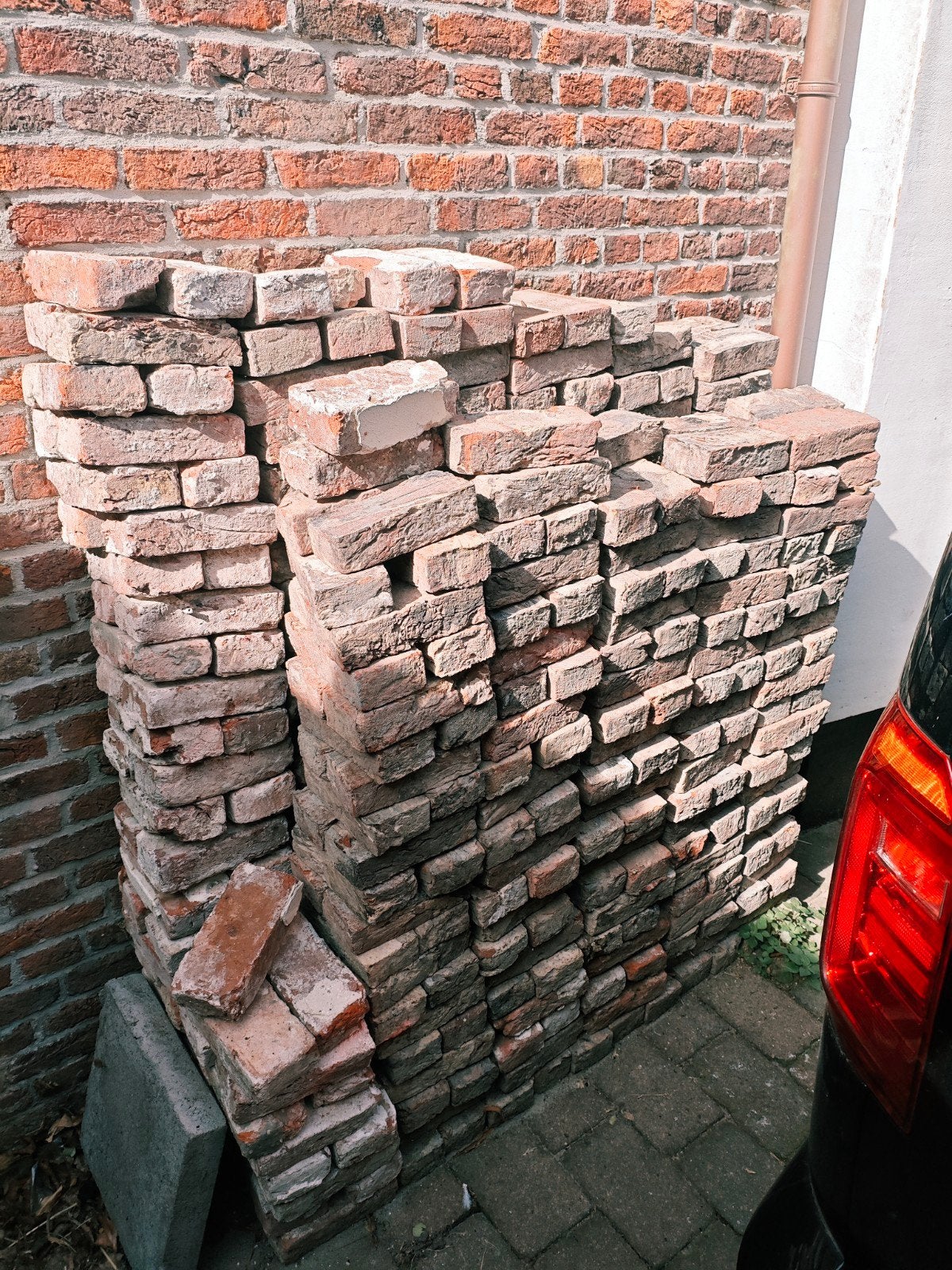 500 bakstenen handformaat 18 op 8.5 op 5cm hoog, Ophalen, Bakstenen